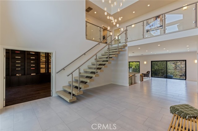 Detail Gallery Image 8 of 62 For 2111 Rimcrest Dr, Glendale,  CA 91207 - 4 Beds | 5 Baths