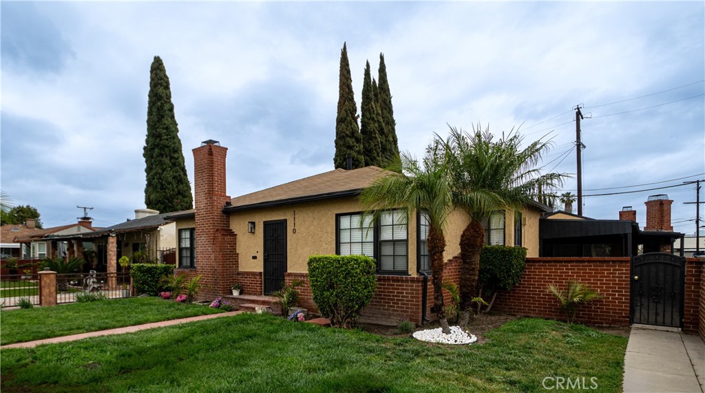 1110 N Van Ness Avenue
