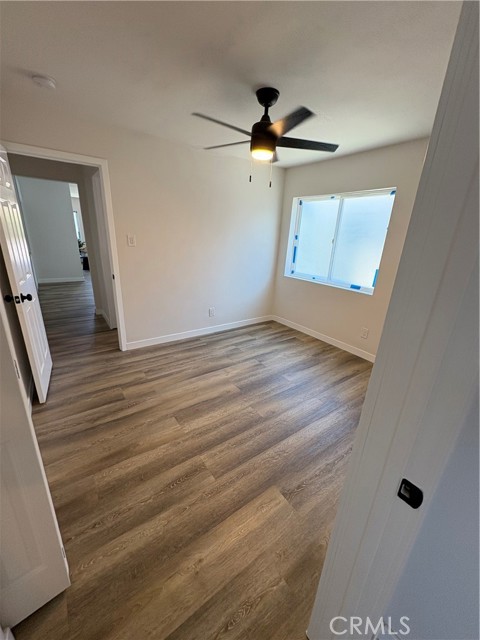 1526 W 54th Street, Los Angeles CA: https://media.crmls.org/medias/0d3e26cf-a9f8-4b8b-8456-3da88e4bcdad.jpg