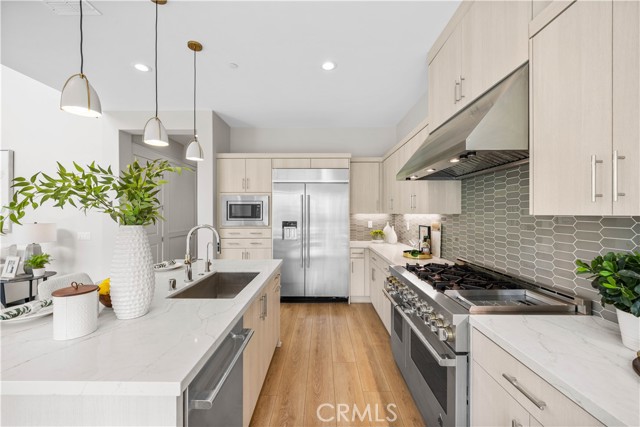 281 Burwood, Lake Forest CA: https://media.crmls.org/medias/0d3f4cc7-c1c6-4ebf-bf44-8afff9ba11e9.jpg