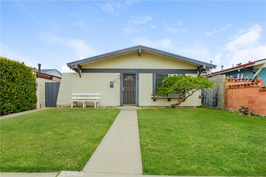 8461 Lomond