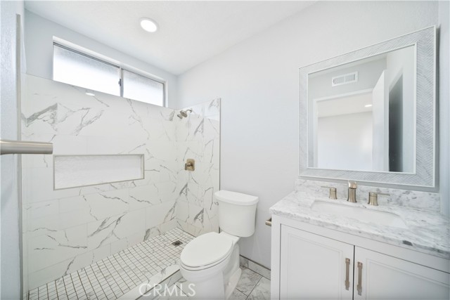 Detail Gallery Image 11 of 26 For 920 Brookwood Dr, Corona,  CA 92878 - 3 Beds | 2 Baths