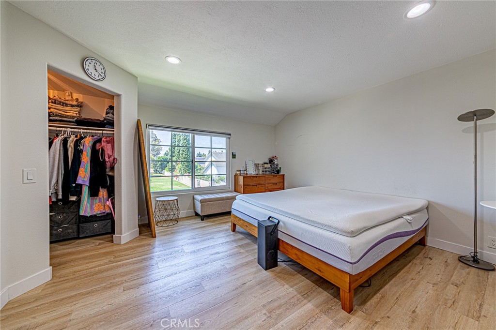 0d412def 28a1 43c8 9a63 9570882857ff