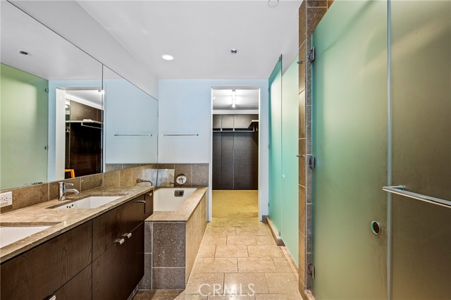 Detail Gallery Image 44 of 49 For 6250 Hollywood Blvd 4k,  Los Angeles,  CA 90028 - 2 Beds | 2 Baths