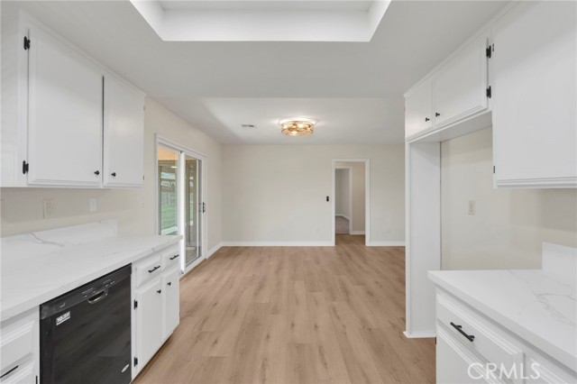 Detail Gallery Image 13 of 43 For 14499 Mirada Pl, Apple Valley,  CA 92307 - 4 Beds | 2 Baths