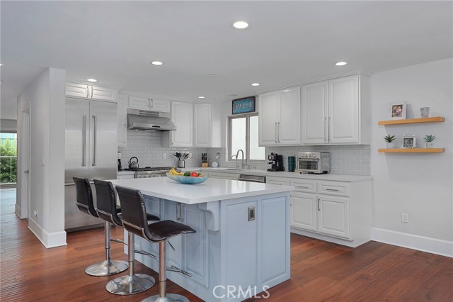 2025 Prospect Avenue, Hermosa Beach CA: https://media.crmls.org/medias/0d426b56-6b32-4abe-b161-1e53fe3e6202.jpg