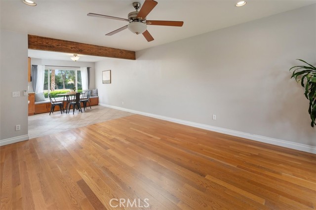 Detail Gallery Image 17 of 36 For 25492 via Dalia, Valencia,  CA 91355 - 5 Beds | 3 Baths