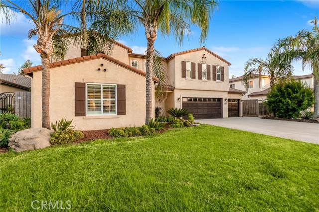5919 W Whitley Avenue, Visalia CA: https://media.crmls.org/medias/0d449ef1-d5c0-4a69-a778-45c37b08d413.jpg