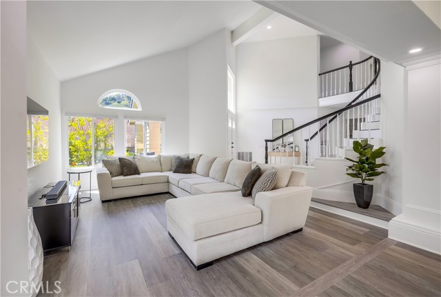 19416 Shadow Oak Drive, Lake Forest CA: https://media.crmls.org/medias/0d44a628-405f-486e-853b-848ec32103ff.jpg