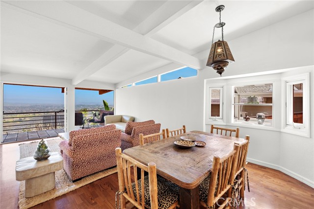 28751 Top Of The World, Laguna Beach CA: https://media.crmls.org/medias/0d44bd20-6884-48f2-a6b8-634f8af873ed.jpg