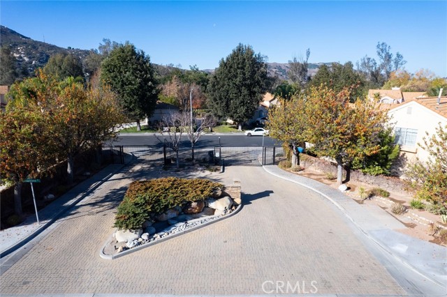 Detail Gallery Image 2 of 60 For 45133 Putting Green Ct, Temecula,  CA 92592 - 3 Beds | 2/1 Baths