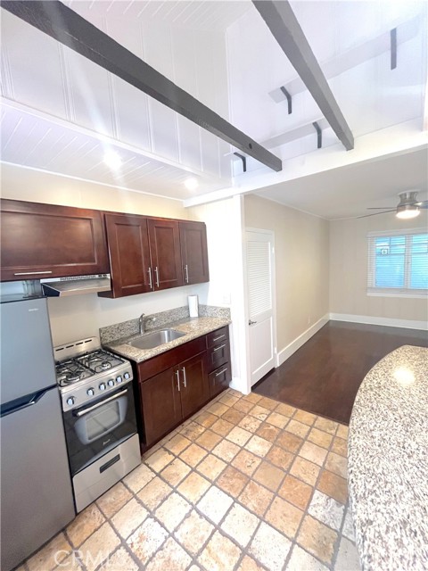 Detail Gallery Image 10 of 31 For 212 N Coast Hwy #10,  Laguna Beach,  CA 92651 - 1 Beds | 1 Baths