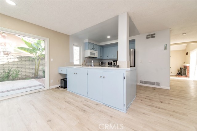 12441 Interior Circle, Los Alamitos CA: https://media.crmls.org/medias/0d46ba75-47d0-4de4-acbe-0e776b62c6fd.jpg