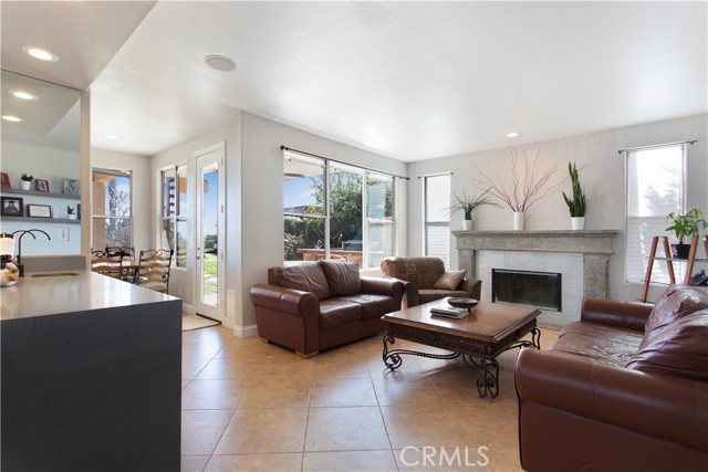 Detail Gallery Image 3 of 25 For 7420 Cliffside Ct, West Hills,  CA 91307 - 5 Beds | 5 Baths