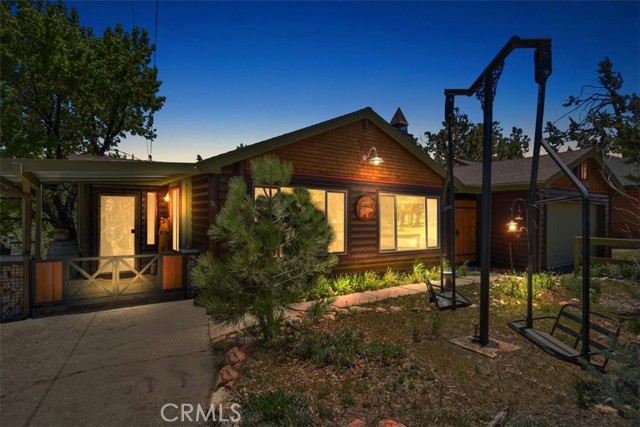 Detail Gallery Image 1 of 38 For 227 Santa Barbara Ave, Sugarloaf,  CA 92386 - 3 Beds | 2 Baths