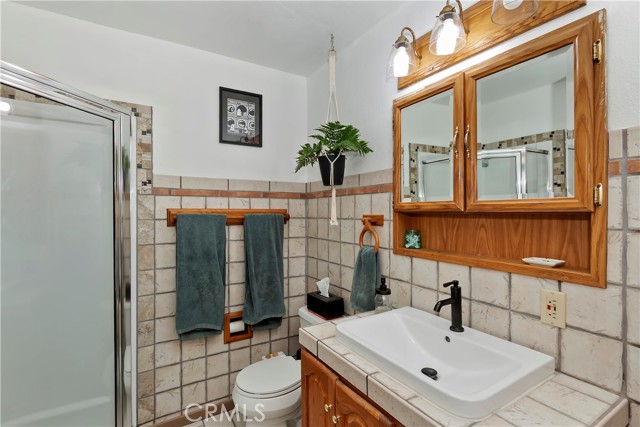 22989 Pine Lane, Crestline CA: https://media.crmls.org/medias/0d480b3a-e0bb-4764-8e90-258e5050f5b7.jpg