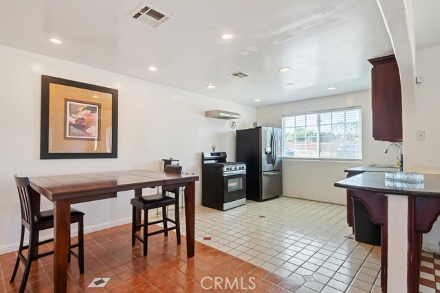 Detail Gallery Image 5 of 18 For 23475 Stafford St, Perris,  CA 92570 - 4 Beds | 2 Baths
