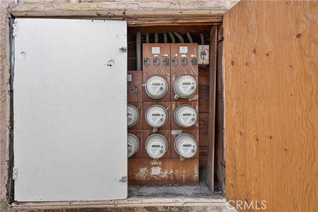 Detail Gallery Image 60 of 75 For 223 N Chester, Compton,  CA 90221 - – Beds | – Baths