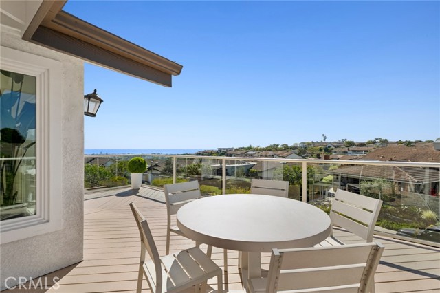 Detail Gallery Image 4 of 51 For 15 Curl Dr, Corona Del Mar,  CA 92625 - 3 Beds | 3 Baths