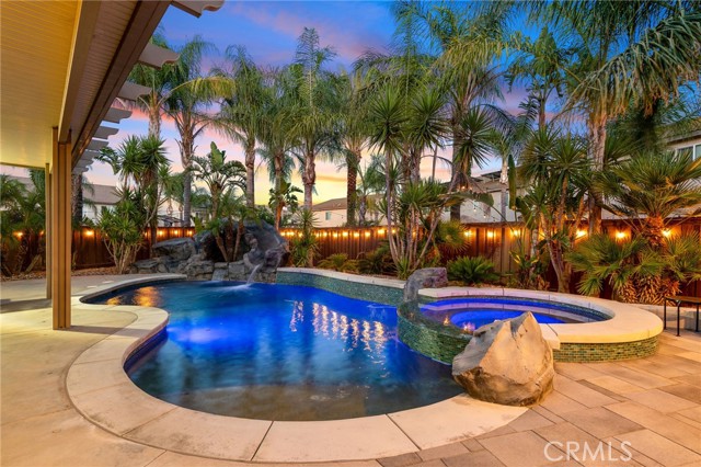 14131 Apple Grove Court, Eastvale CA: https://media.crmls.org/medias/0d48e59f-56d9-4f20-bc36-47efefddf8a1.jpg