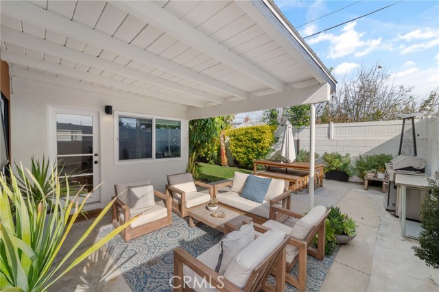 Detail Gallery Image 33 of 40 For 7316 Colbath, Van Nuys,  CA 91405 - 3 Beds | 3 Baths