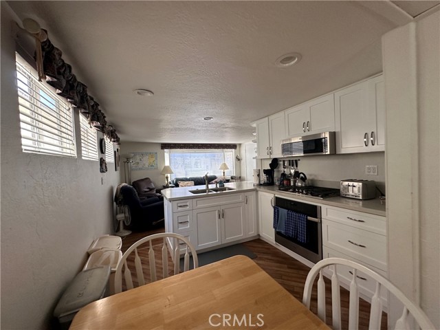 Detail Gallery Image 6 of 35 For 352 354 Eucalyptus, Avalon,  CA 90704 - – Beds | – Baths