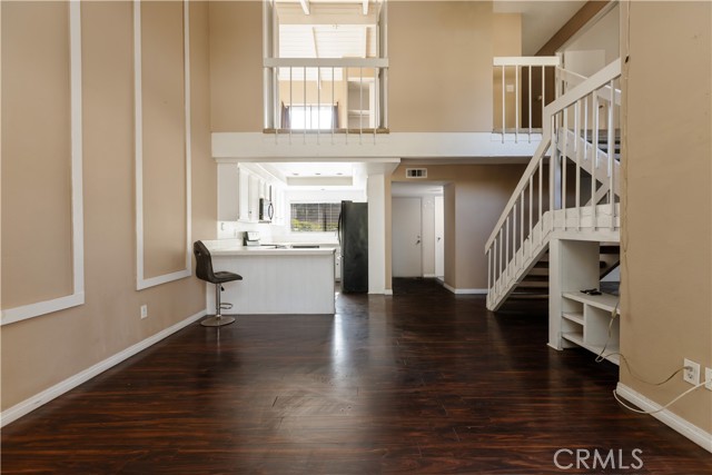 Detail Gallery Image 4 of 16 For 2512 N Tustin #D,  Santa Ana,  CA 92705 - 4 Beds | 2/1 Baths