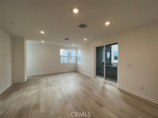 Detail Gallery Image 10 of 53 For 4490 S Bryant Paseo, Ontario,  CA 91762 - 4 Beds | 3/1 Baths
