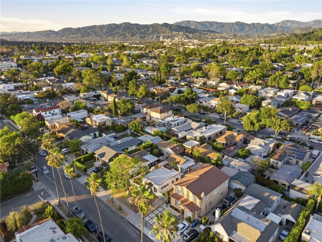 Image 44 of 50 For 3327 Hollydale Dr.