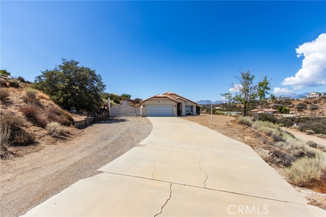 Detail Gallery Image 10 of 72 For 7170 Joshua, Oak Hills,  CA 92344 - 3 Beds | 2 Baths