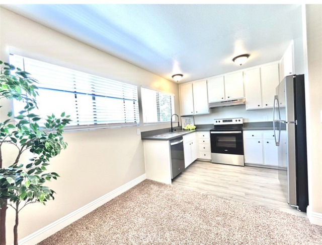 Detail Gallery Image 5 of 11 For 234 Springview, Irvine,  CA 92620 - 2 Beds | 1 Baths