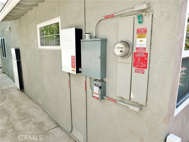 729 East Emerson Ave, Orange CA: https://media.crmls.org/medias/0d4a55b5-aa2f-43fc-98b0-5cace5e3bcc0.jpg