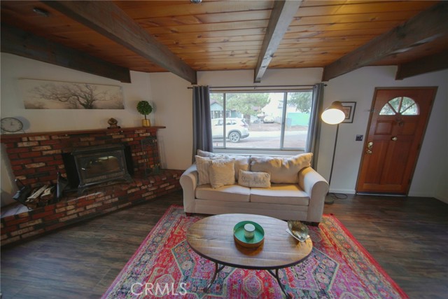 Detail Gallery Image 4 of 25 For 404 W Mojave Bld, Big Bear City,  CA 92314 - 3 Beds | 1/1 Baths