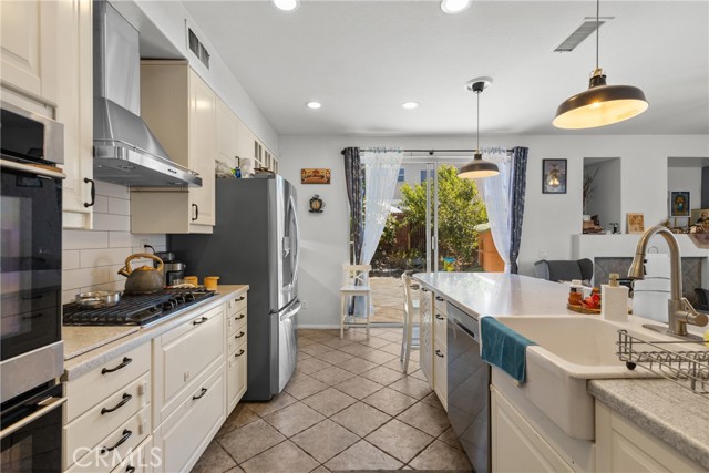 Detail Gallery Image 10 of 28 For 4561 Paseo Girasol, Camarillo,  CA 93012 - 4 Beds | 2/1 Baths