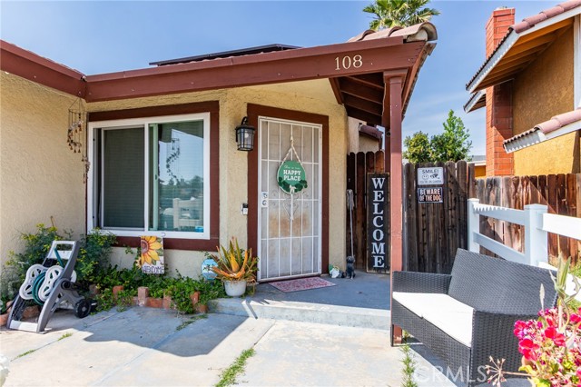 Detail Gallery Image 3 of 31 For 108 Oaktree Dr, Perris,  CA 92571 - 2 Beds | 2 Baths