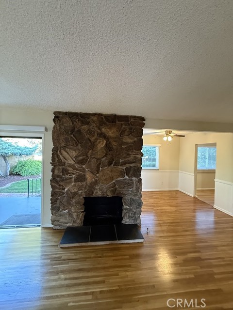 14906 Aztec Street, Sylmar CA: https://media.crmls.org/medias/0d4ac444-88a1-4dba-8f8f-f383c718e401.jpg