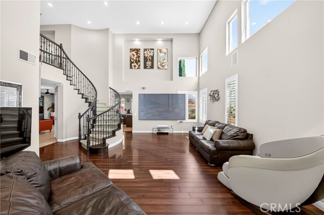 Detail Gallery Image 6 of 45 For 16317 Glen Alder Ct, La Mirada,  CA 90638 - 5 Beds | 3 Baths