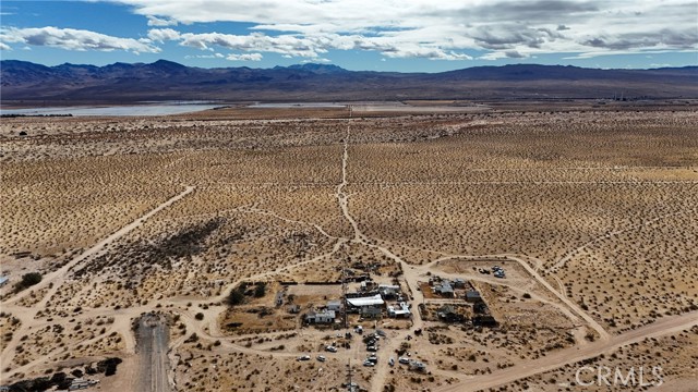 733 Ranch Rd (NEAR) Road, Yermo CA: https://media.crmls.org/medias/0d4b3a4d-482b-45c0-b042-06ed8f47a194.jpg