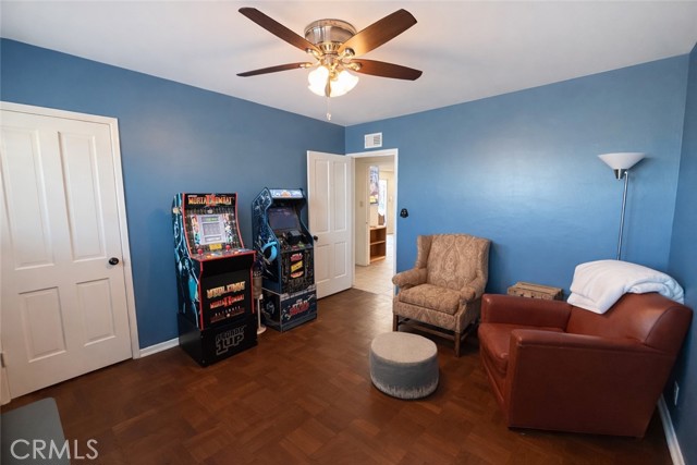 Detail Gallery Image 10 of 21 For 2612 Roscomare Rd, Los Angeles,  CA 90077 - 3 Beds | 2 Baths