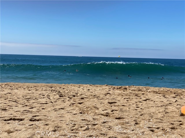 117 Alabama Street, Huntington Beach CA: https://media.crmls.org/medias/0d4b6180-73b6-4186-b6e6-2fcb343b9624.jpg