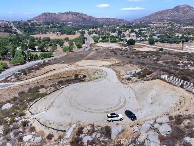 38766 East Benton, Temecula CA: https://media.crmls.org/medias/0d4b62de-b767-4c7b-b699-392689e8d000.jpg