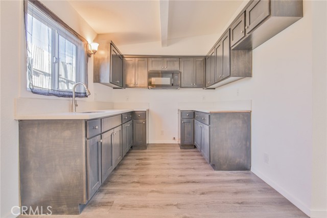 9621 Laurel, Los Angeles CA: https://media.crmls.org/medias/0d4ba6e1-5e6b-4fae-8901-e73e4800af0e.jpg