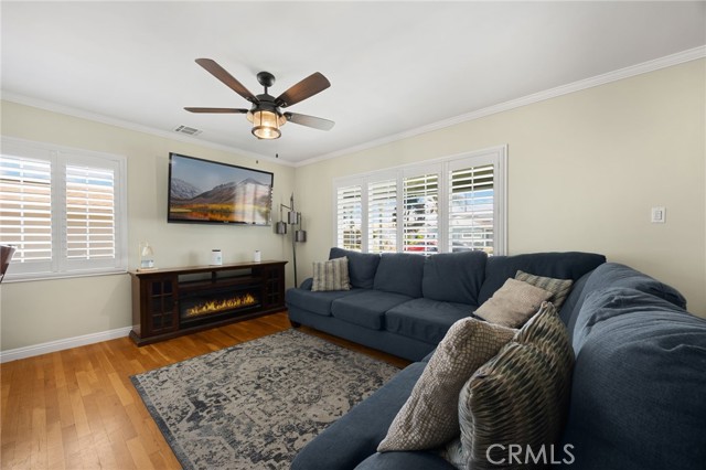 Detail Gallery Image 9 of 34 For 8158 Poinsettia Dr, Buena Park,  CA 90620 - 3 Beds | 2/1 Baths