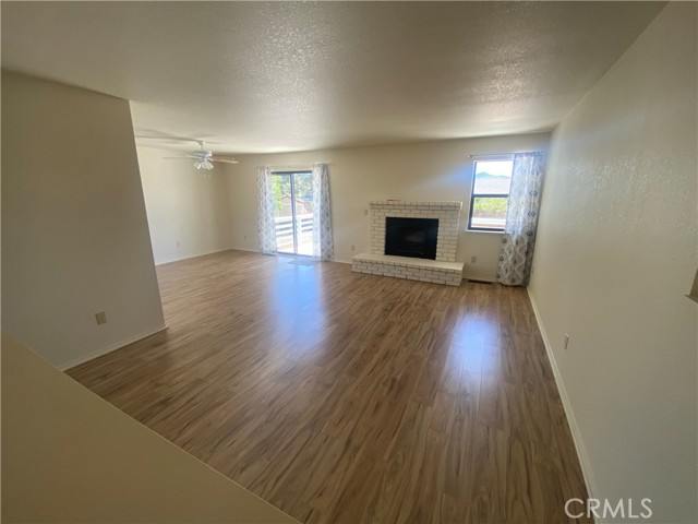 19491 Mountain Meadow S, Hidden Valley Lake CA: https://media.crmls.org/medias/0d4c218d-21a2-45d8-b20b-4f68b65551d3.jpg