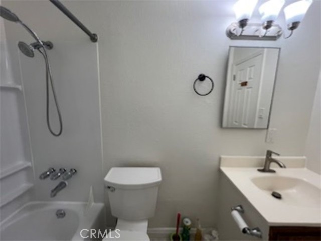 Detail Gallery Image 9 of 20 For 1064 Waters Ave #3,  Pomona,  CA 91766 - 2 Beds | 1 Baths