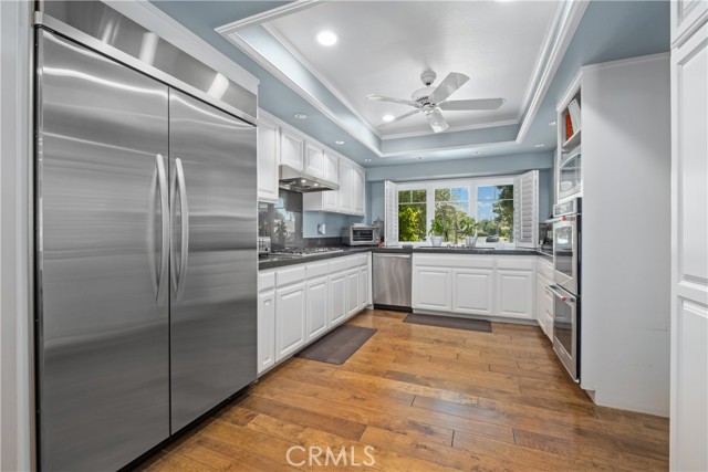 Detail Gallery Image 15 of 53 For 12261 Browning Ave, North Tustin,  CA 92705 - 5 Beds | 4/1 Baths