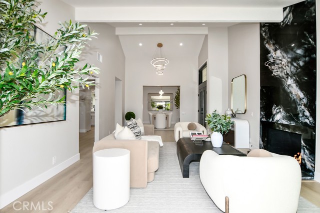 Detail Gallery Image 14 of 41 For 10 White Water Dr, Corona Del Mar,  CA 92625 - 2 Beds | 2 Baths