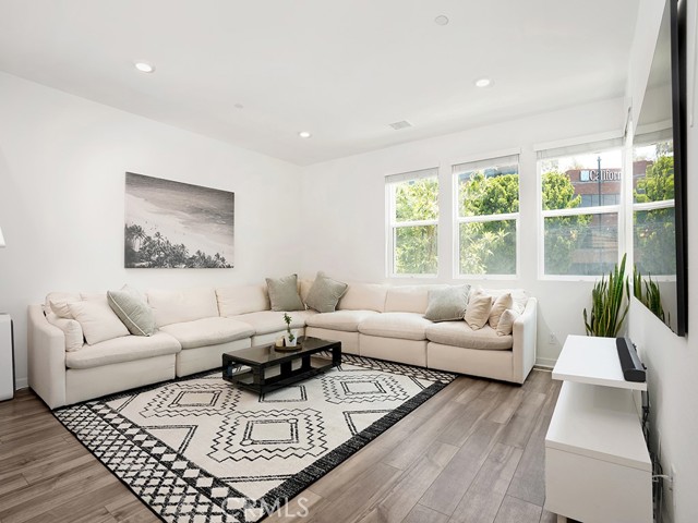 711 S Grable Circle, Orange CA: https://media.crmls.org/medias/0d4d07ab-47e7-4947-8e00-90b45c1bfb2d.jpg