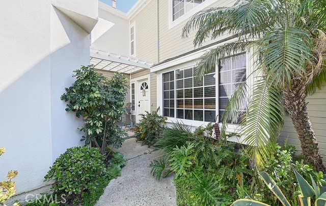 Image 1 of 11 For 21091 Redwood Lane