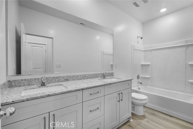 14857 Desert Lily Court, Apple Valley CA: https://media.crmls.org/medias/0d4d3996-fcea-42d4-9ffd-02dfdb943a8e.jpg